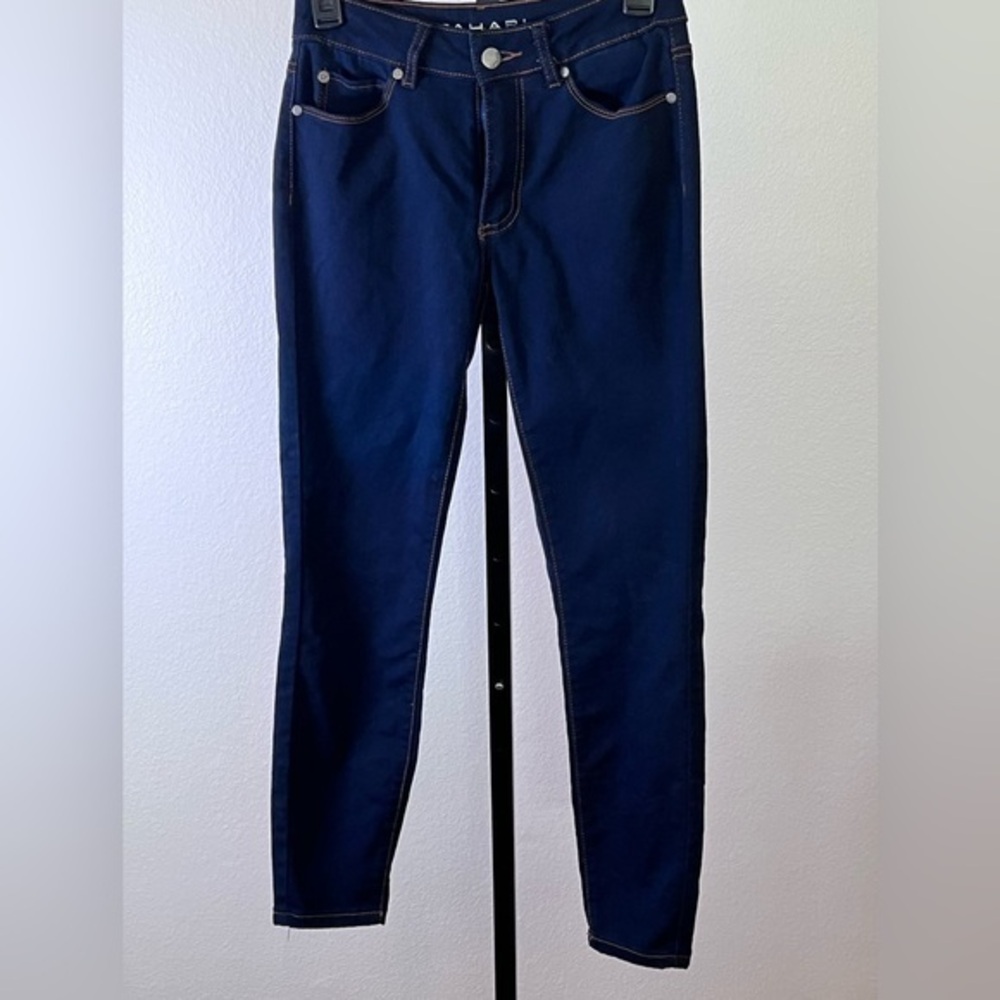 Tahari Women's Dark Blue stretch Jeans
